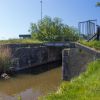 Spoorbrughoofden en voormalige spoorwegovergang